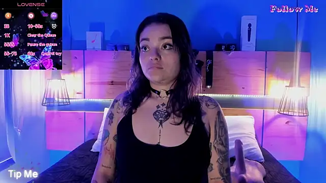 ChloeAllennn online show from November 24, 11:54 am