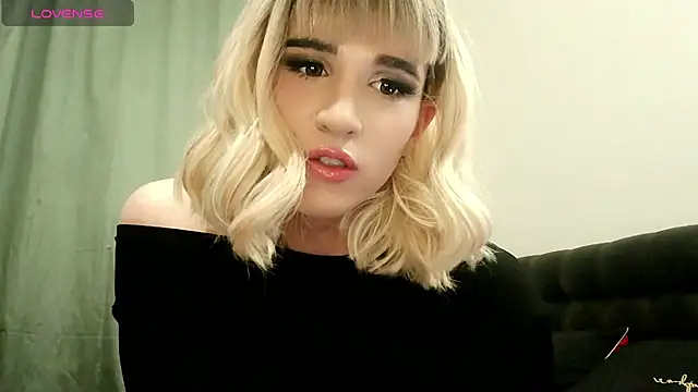 hellenspellman online show from March 15, 5:26 pm