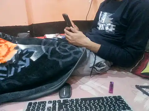 Snapshot of rahulkajuuu0909 chatting on November 19, 8:09 pm rahulkajuuu0909 online show from November 19, 8:09 pm