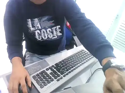 Snapshot of rahulkajuuu0909 chatting on December 1, 10:05 am rahulkajuuu0909 online show from December 1, 10:05 am