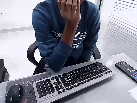 Snapshot of rahulkajuuu0909 chatting on December 4, 11:09 am rahulkajuuu0909 online show from December 4, 11:09 am