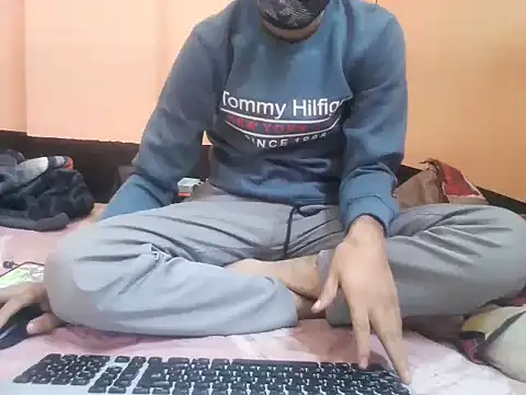 Snapshot of rahulkajuuu0909 chatting on November 21, 8:24 am rahulkajuuu0909 online show from November 21, 8:24 am