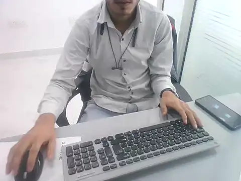 Snapshot of rahulkajuuu0909 chatting on November 27, 8:59 am rahulkajuuu0909 online show from November 27, 8:59 am