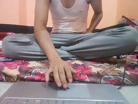 Snapshot of rahulkajuuu0909 chatting on November 4, 7:39 pm rahulkajuuu0909 online show from November 4, 7:39 pm