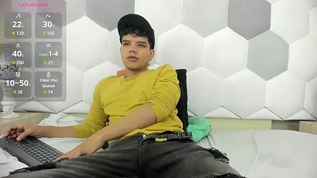 Snapshot of Axel_Forte chatting on October 16, 1:08 pm Axel Forte online show from October 16, 1:08 pm