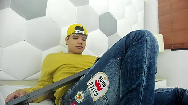 Axel Forte online show from December 16, 1:04 pm