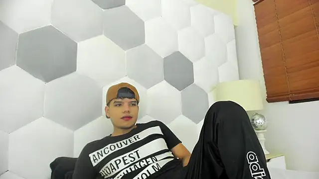 Axel Forte online show from February 9, 1:09 pm