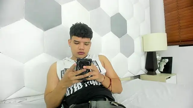 Axel Forte online show from March 25, 1:21 pm