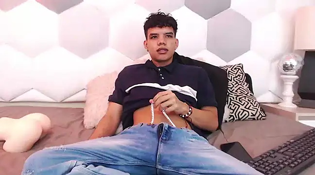 Snapshot of Axel_Forte chatting on March 16, 12:44 pm Axel Forte online show from March 16, 12:44 pm