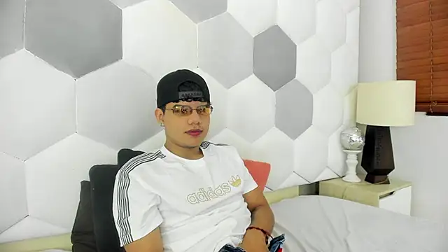 Axel Forte online show from January 8, 1:28 pm