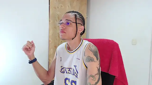 Smith Gael online show from March 26, 11:46 pm