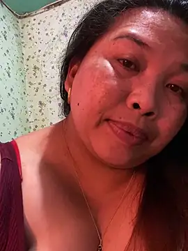 Snapshot of Sweet_fatty18 chatting on February 16, 3:47 am Sweet fatty18 online show from February 16, 3:47 am