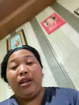 Snapshot of Sweet_fatty18 chatting on December 3, 11:07 pm Sweet fatty18 online show from December 3, 11:07 pm