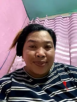 Snapshot of Sweet_fatty18 chatting on December 2, 11:02 pm Sweet fatty18 online show from December 2, 11:02 pm