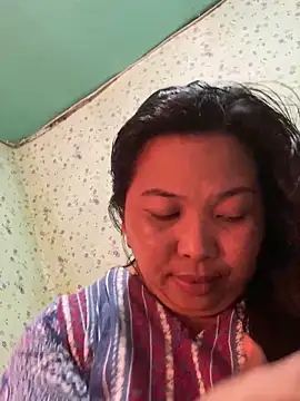 Snapshot of Sweet_fatty18 chatting on February 14, 4:04 am Sweet fatty18 online show from February 14, 4:04 am