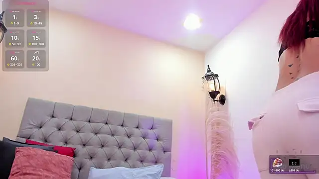 Maite Smith  online show from February 25, 1:22 pm