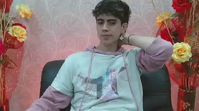 Snapshot of star_boyxx chatting on March 6, 10:26 pm star boyxx online show from March 6, 10:26 pm