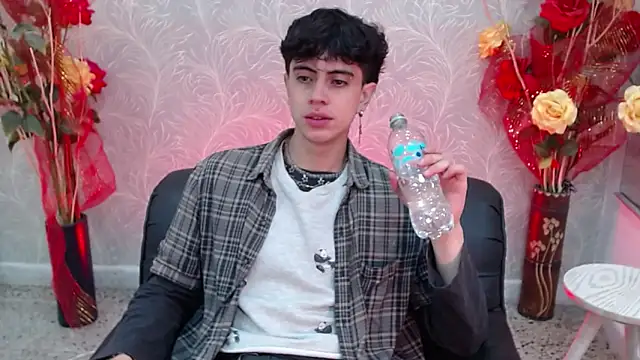 Snapshot of star_boyxx chatting on September 27, 3:29 pm star boyxx online show from September 27, 3:29 pm