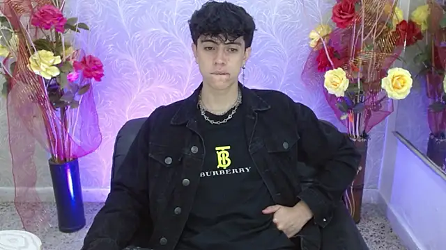 Snapshot of star_boyxx chatting on October 11, 2:40 pm star boyxx online show from October 11, 2:40 pm