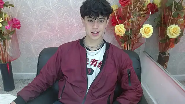 Snapshot of star_boyxx chatting on October 15, 8:50 pm star boyxx online show from October 15, 8:50 pm
