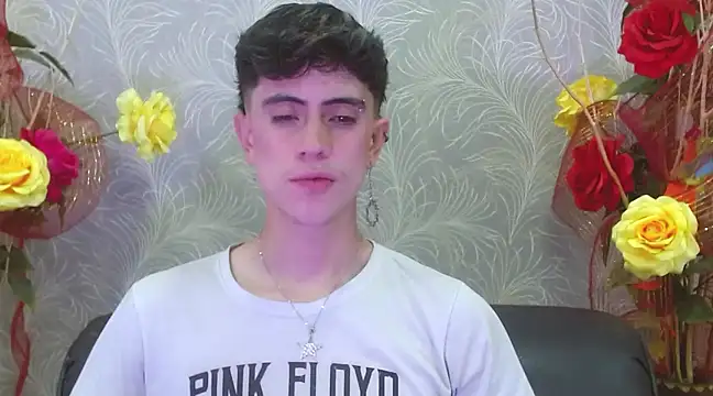 Snapshot of star_boyxx chatting on March 20, 7:57 pm star boyxx online show from March 20, 7:57 pm