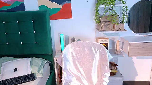 Snapshot of zarahCute chatting on October 5, 1:07 am zarahCute online show from October 5, 1:07 am