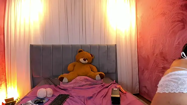 Snapshot of nanii_velvett chatting on March 6, 3:56 pm nanii velvett online show from March 6, 3:56 pm