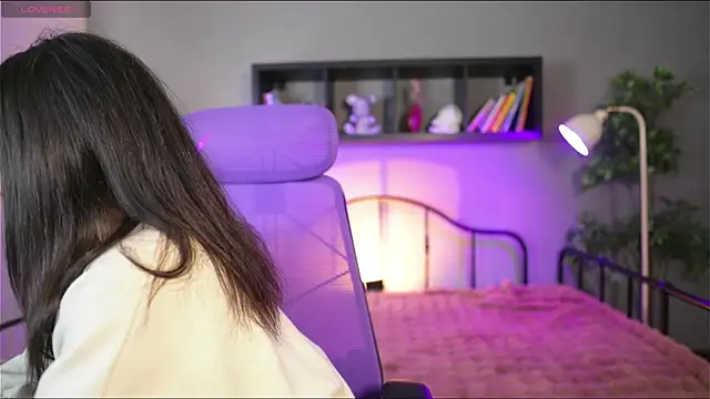 Snapshot of nanii_velvett chatting on October 7, 1:12 pm nanii velvett online show from October 7, 1:12 pm