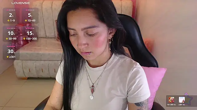 madhison klain s online show from April 8, 8:32 pm