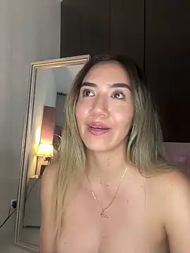 Snapshot of natashaleightt chatting on March 3, 4:54 am natashaleightt online show from March 3, 4:54 am