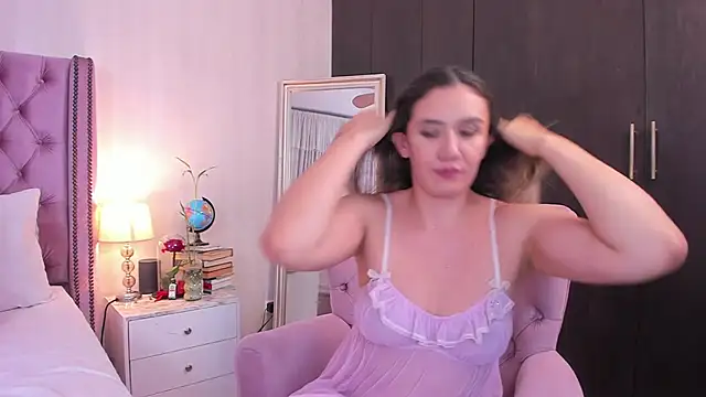 Snapshot of natashaleightt chatting on March 20, 4:18 am natashaleightt online show from March 20, 4:18 am