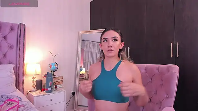 Snapshot of natashaleightt chatting on March 21, 12:29 am natashaleightt online show from March 21, 12:29 am