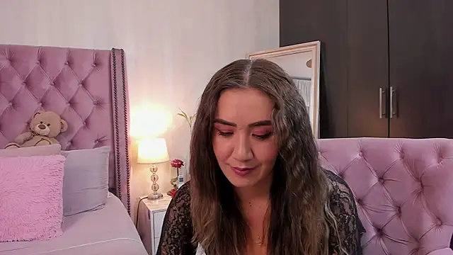 natashaleightt online show from February 22, 12:13 am