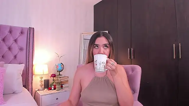 Snapshot of natashaleightt chatting on March 20, 1:13 am natashaleightt online show from March 20, 1:13 am