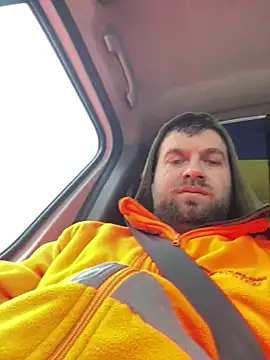 Snapshot of daniel21p chatting on February 27, 8:13 am daniel21p online show from February 27, 8:13 am