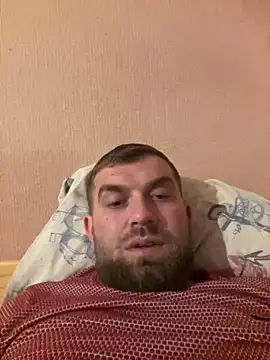 Snapshot of daniel21p chatting on March 12, 8:09 pm daniel21p online show from March 12, 8:09 pm