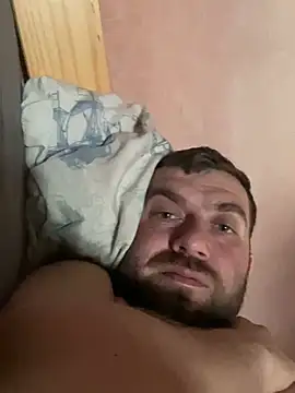 Snapshot of daniel21p chatting on March 2, 8:38 am daniel21p online show from March 2, 8:38 am