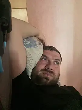 Snapshot of daniel21p chatting on March 2, 4:14 pm daniel21p online show from March 2, 4:14 pm