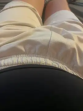 Snapshot of daniel21p chatting on February 23, 4:35 pm daniel21p online show from February 23, 4:35 pm