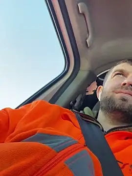 Snapshot of daniel21p chatting on February 25, 12:16 pm daniel21p online show from February 25, 12:16 pm