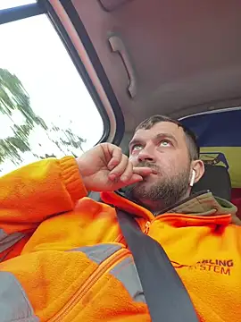 Snapshot of daniel21p chatting on February 25, 4:25 pm daniel21p online show from February 25, 4:25 pm