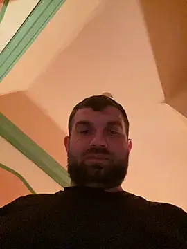 Snapshot of daniel21p chatting on February 28, 10:28 pm daniel21p online show from February 28, 10:28 pm