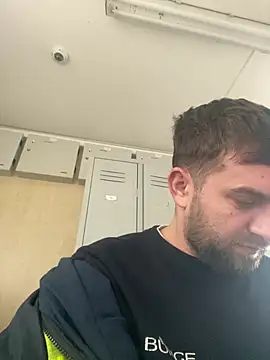 Snapshot of daniel21p chatting on February 28, 8:36 am daniel21p online show from February 28, 8:36 am