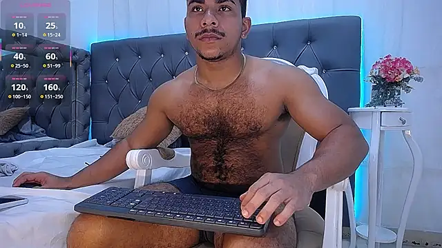 Snapshot of Javier_Hot27 chatting on November 13, 8:02 pm Javier Hot27 online show from November 13, 8:02 pm