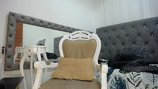 Snapshot of Javier_Hot27 chatting on December 2, 6:31 pm Javier Hot27 online show from December 2, 6:31 pm