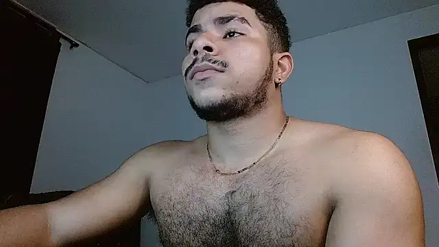 Snapshot of Javier_Hot27 chatting on February 5, 1:01 am Javier Hot27 online show from February 5, 1:01 am