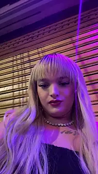 ScarletThompsonx online show from April 12, 3:10 am