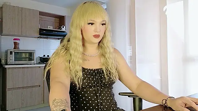 Snapshot of ScarletThompsonx chatting on July 19, 9:55 pm ScarletThompsonx online show from July 19, 9:55 pm
