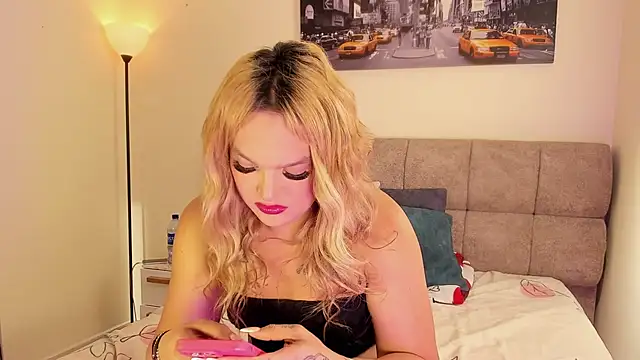 ScarletThompsonx online show from October 5, 1:40 am