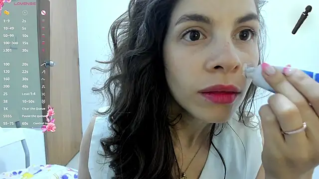 jessyegoldenn online show from April 12, 11:08 pm